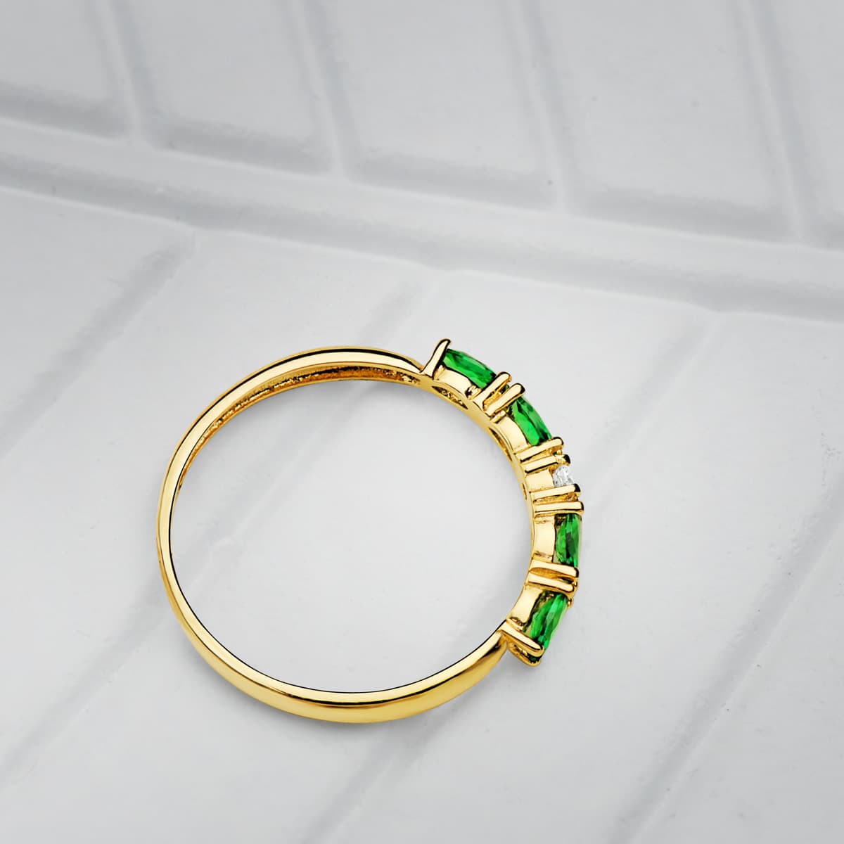 18K SORTIJA ORO AMARILLO 4 CIRCONITAS ROJAS TALLA MARQUISE ANCHO 2 MM - Imagen 2