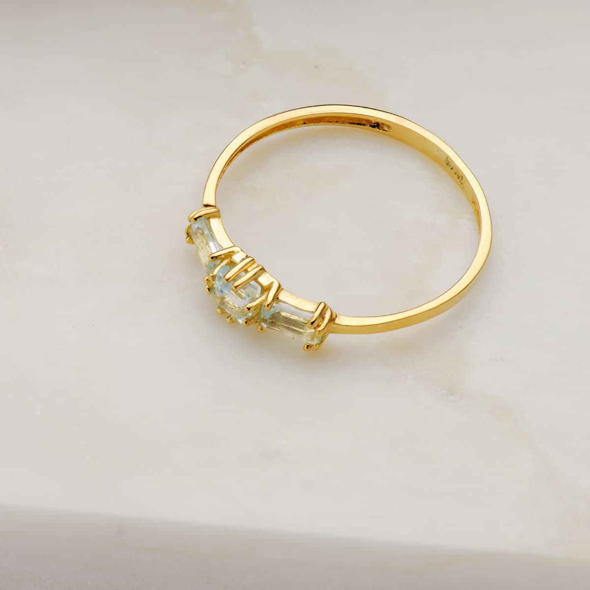 18K SORTIJA ORO AMARILLO TOPACIO AZUL NATURAL TALLA CUADRADA Y BAGUETTE - Imagen 2