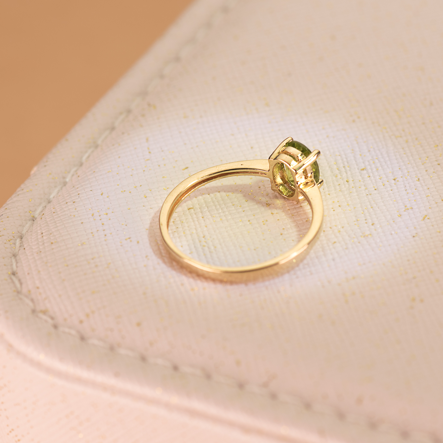 18K SORTIJA ORO AMARILLO GARRAS PIEDRA OLIVINA 7 X 5MM ANCHO CUERPO 2MM - Imagen 2