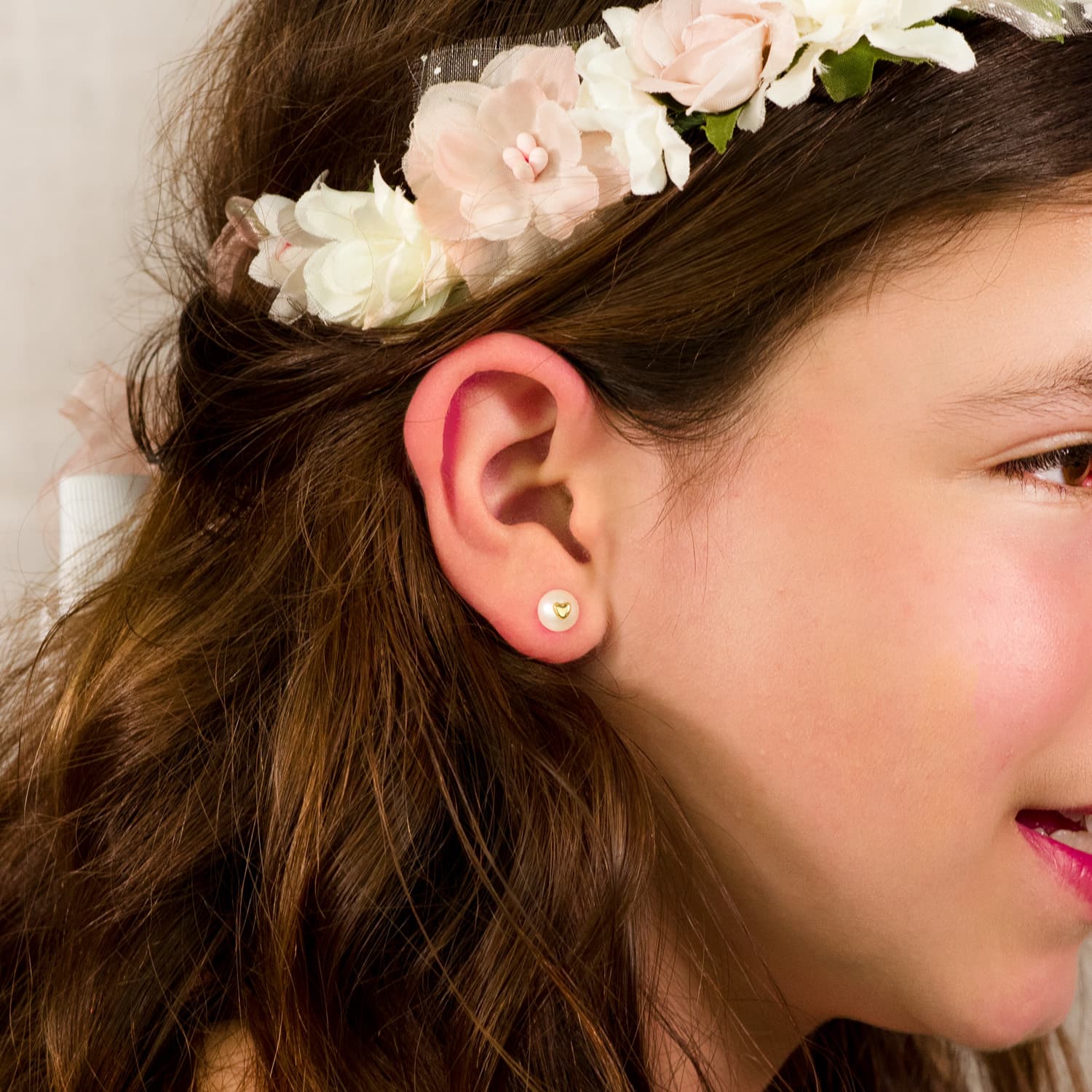 18K PENDIENTES ORO AMARILLO PERLA BOTON 7.5 MM Y CORAZON PRESION - Imagen 2