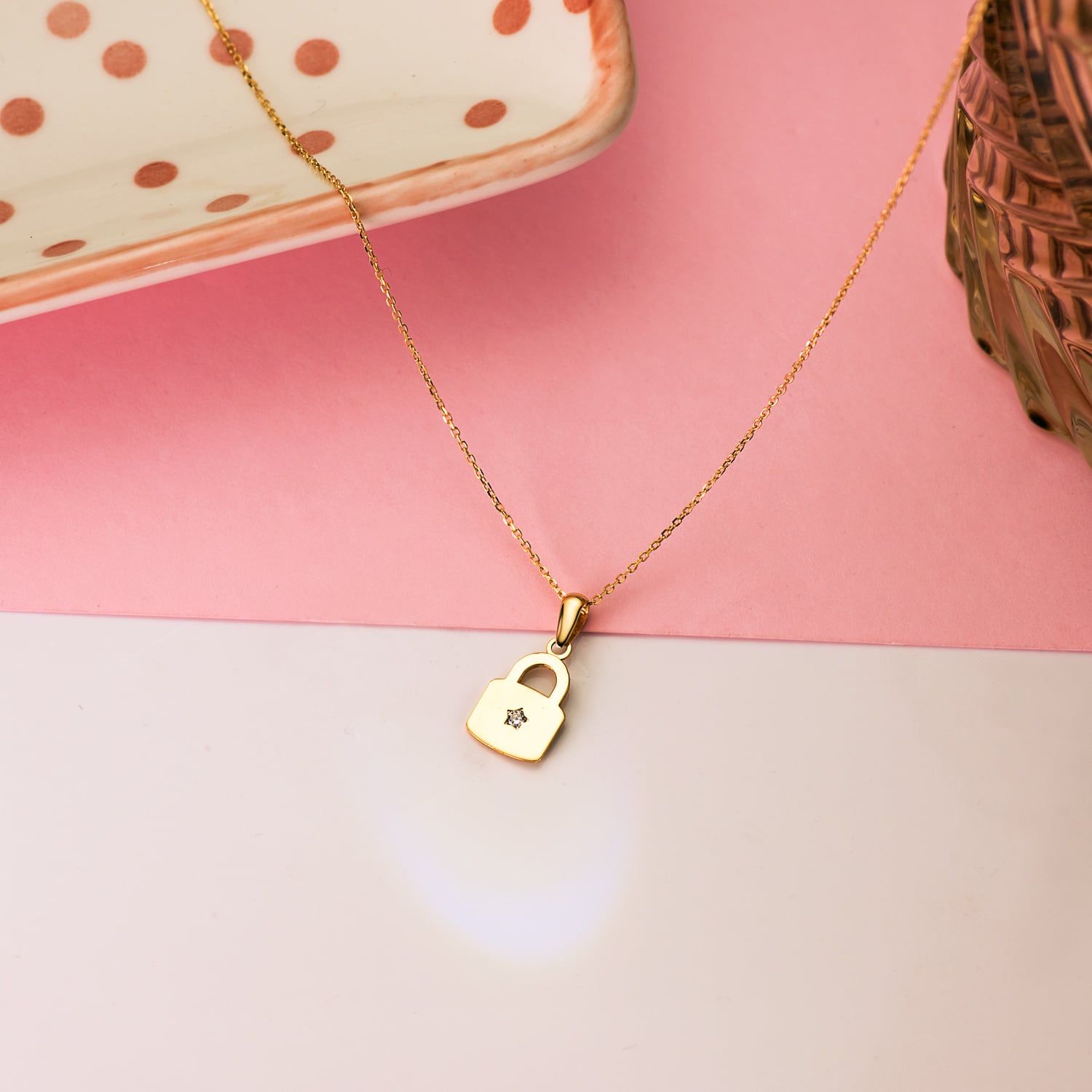 18K COLGANTE ORO AMARILLO CANDADO EN BRILLO CON CIRCONITA 14 X 9 MM - Imagen 2