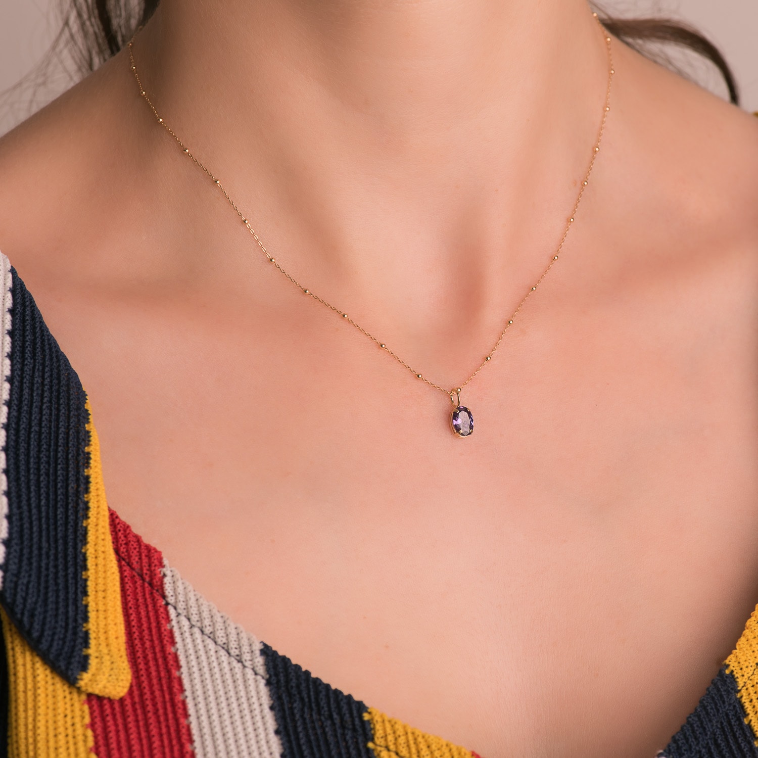 18K COLGANTE ORO AMARILLO OVAL PIEDRA COLOR AMATISTA 7 X 5 MM. - Imagen 3