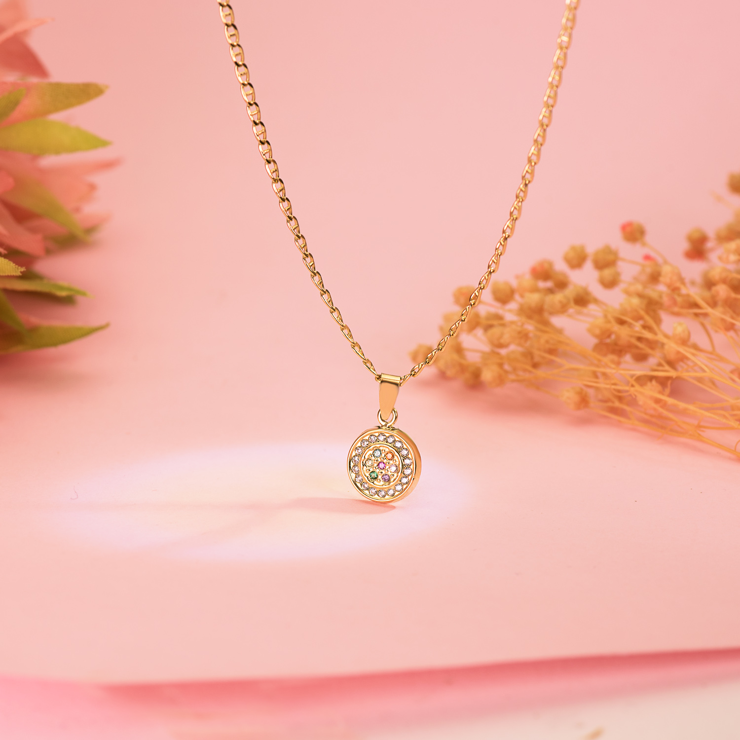 18K COLGANTE ORO AMARILLO CON CIRCONITAS BLANCAS Y MULTICOLOR. DIAMETRO: 9MM - Imagen 2