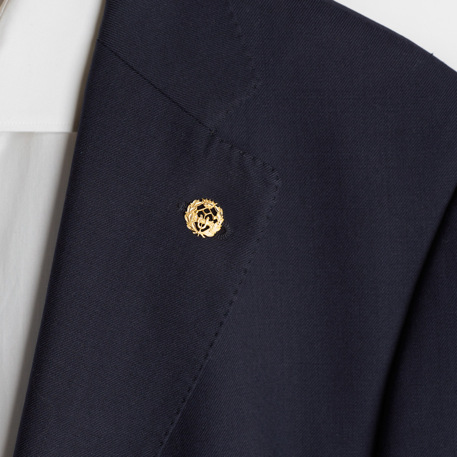 18K INSIGNIA ORO AMARILLO INGENIERO INDUSTRIAL. 15 X 15 MM - Imagen 2