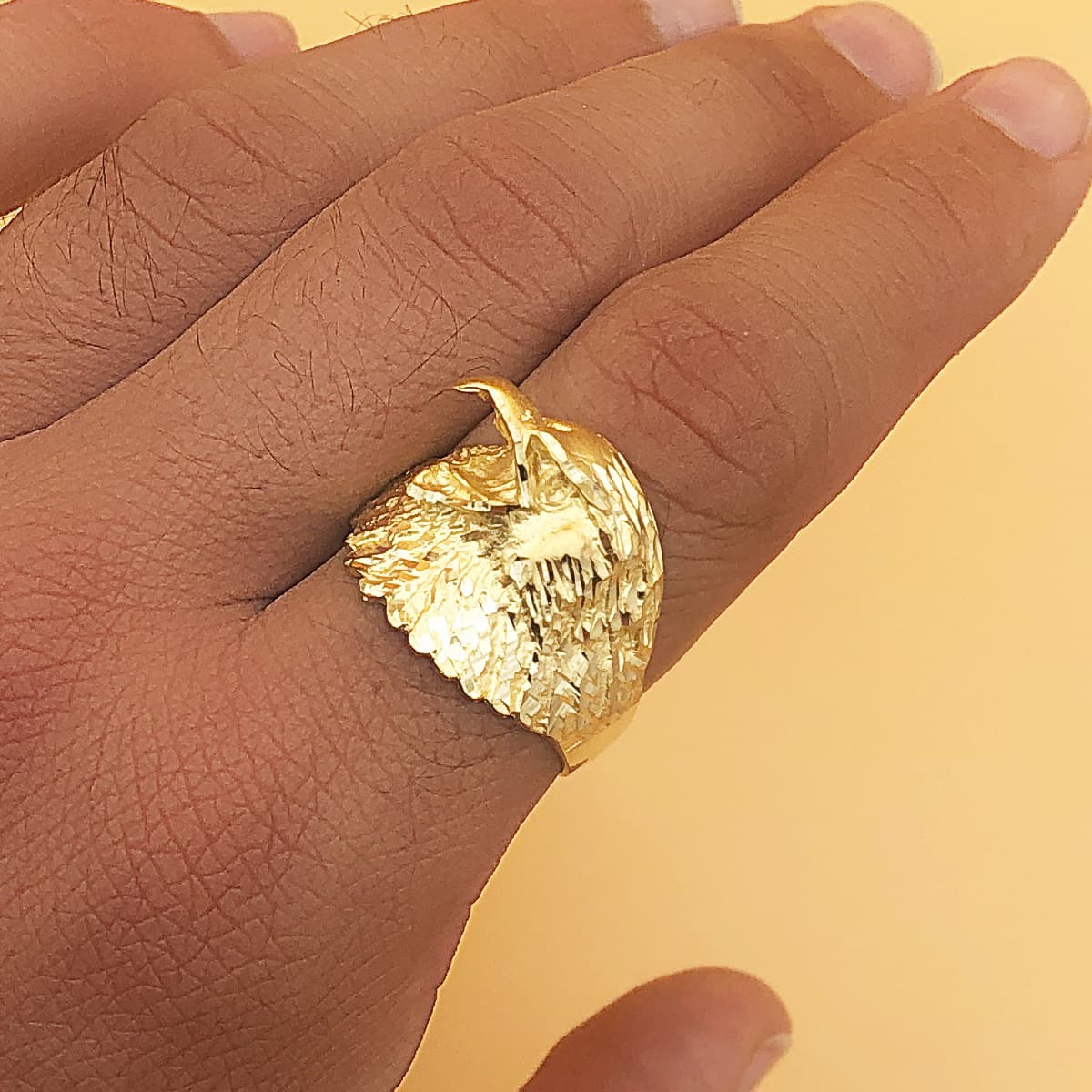 18K SELLO MACIZO ORO AMARILLO AGUILA CALVA AMERICANA TALLADA ANCHO 19 MM - Imagen 3