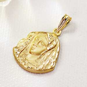 Medallas de Oro la Virgen de la Macarena